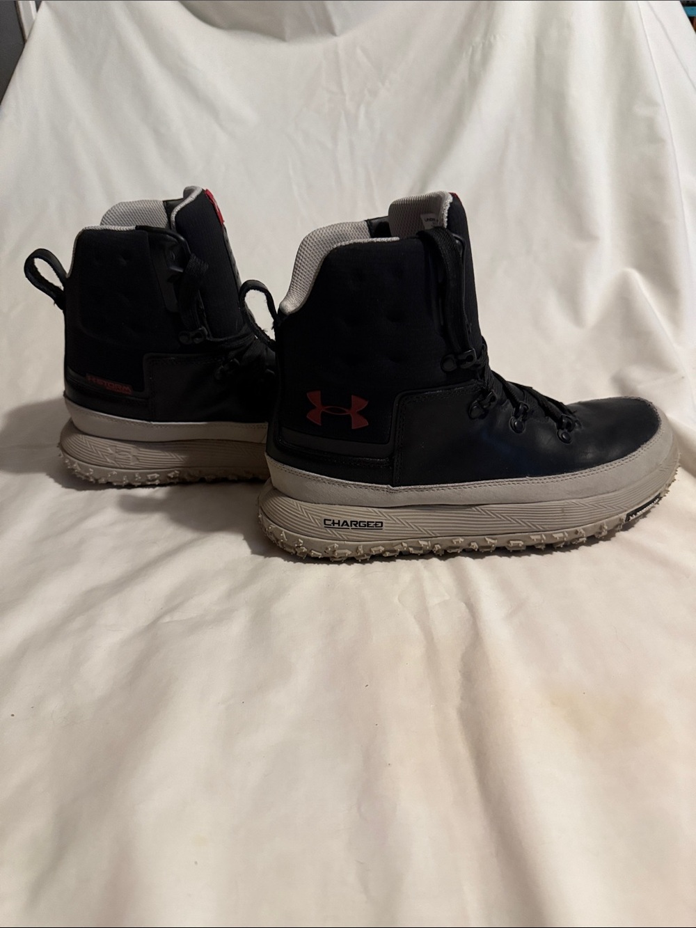 Under Armour UA Fat Tire Govie Boots Men’s Size 9